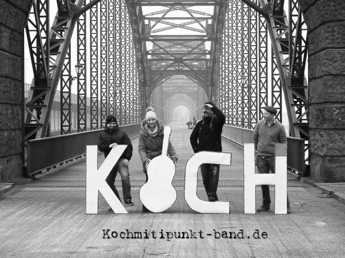 2023 03 23   Kochmitipunktband Copyright Kochmitipunktband   mittel Konzert Koch mit i Punkt Band